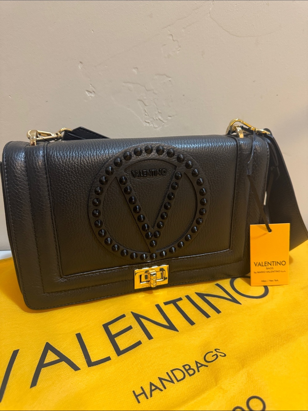 NEW✨NEW✨Valentino Alice Leather Bag by Mario Valentino